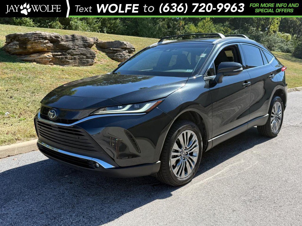 Used 2023 Toyota Venza XLE AWD/4WD image 1