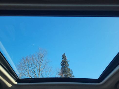 Used 2022 Subaru Forester Premium image 33