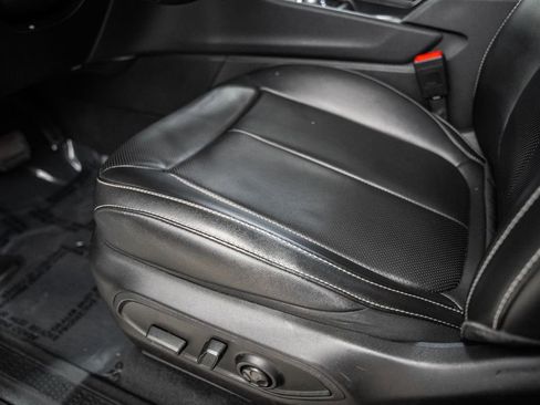 Certified 2024 Jeep Grand Cherokee L Limited w/ Luxury Tech Group II image 39