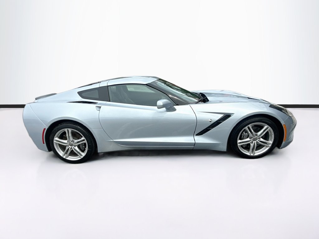 Used 2017 Chevrolet Corvette Stingray Coupe w/ 1LT RWD image 8