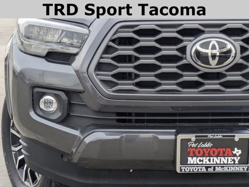 Used 2023 Toyota Tacoma TRD Sport image 3