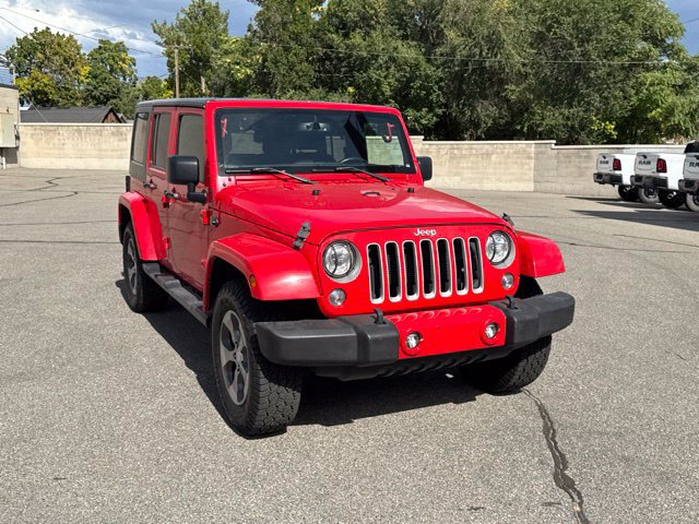 Used 2018 Jeep Wrangler Unlimited Sahara w/ Connectivity Group AWD/4WD image 11