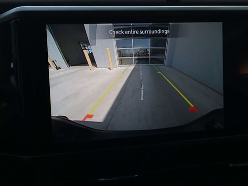 Used 2025 Jeep Gladiator Sport AWD/4WD image 17