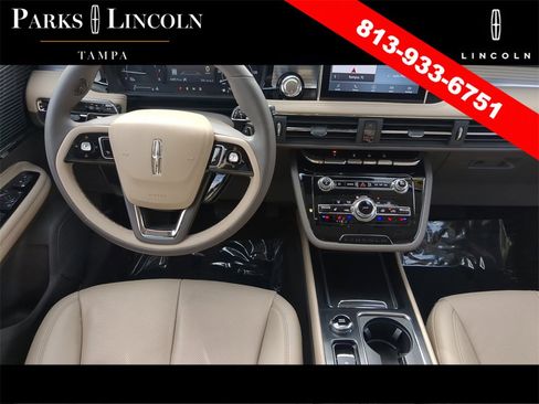 Certified 2022 Lincoln Corsair FWD w/ Equipment Group 101A image 12