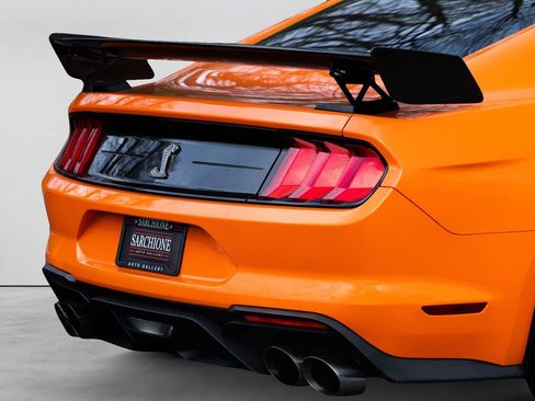 Used 2021 Ford Mustang Shelby GT500 RWD image 3