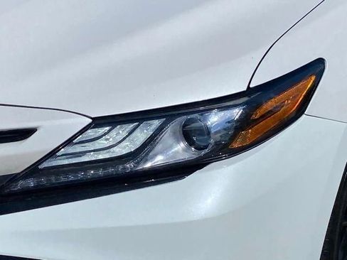 Used 2023 Toyota Camry XSE image 9