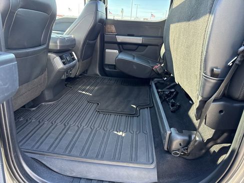 Used 2023 Ford F150 Lariat image 11