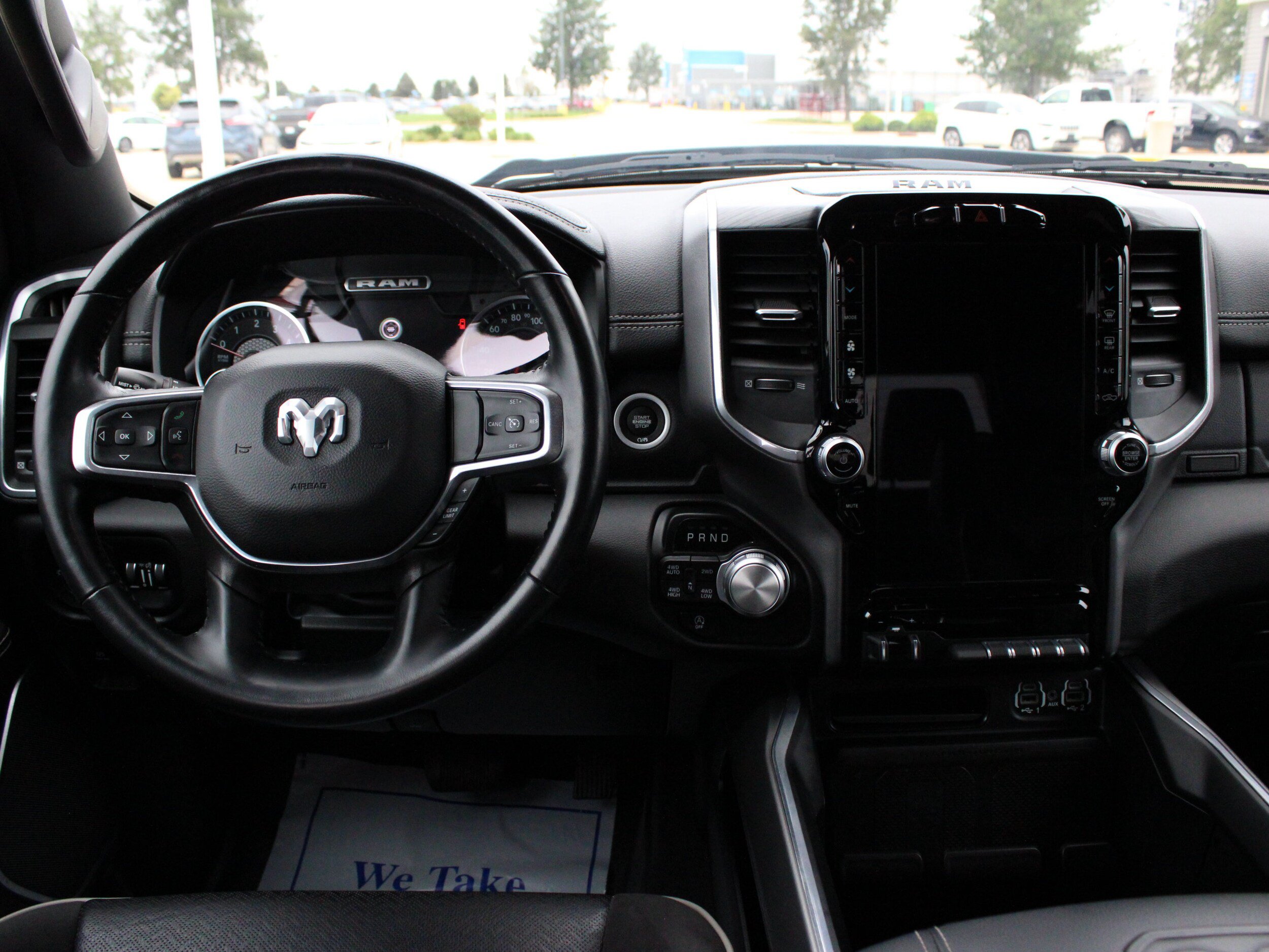 Used 2023 RAM 1500 Laramie AWD/4WD image 19