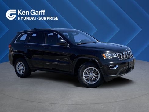 Used 2018 Jeep Grand Cherokee Laredo AWD/4WD image 1