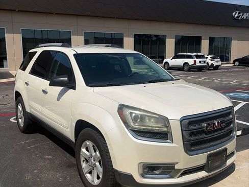 Used 2015 GMC Acadia SLE FWD image 3