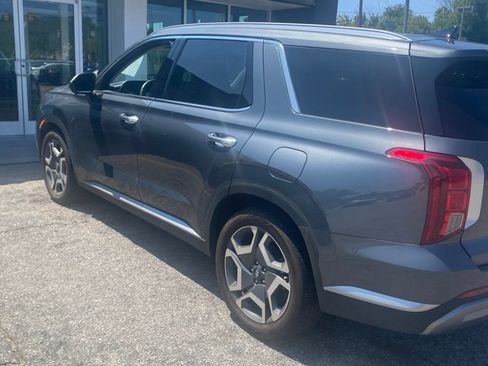 Used 2024 Hyundai Palisade SEL FWD image 4