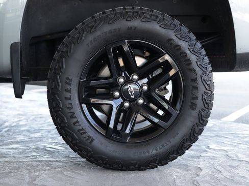 Used 2023 Chevrolet Silverado 1500 LT Trail Boss w/ Protection Package image 38