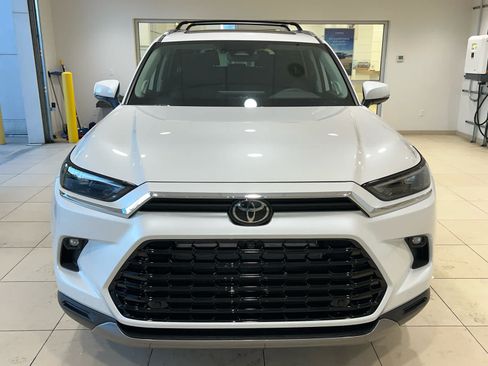 New 2026 Toyota Grand Highlander AWD Hybrid image 3