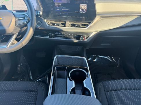 Used 2025 Chevrolet Equinox LT image 39