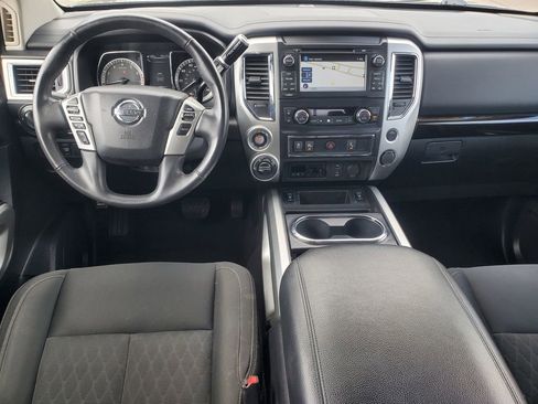 Used 2018 Nissan Titan SV w/ SV Convenience Package AWD/4WD image 29