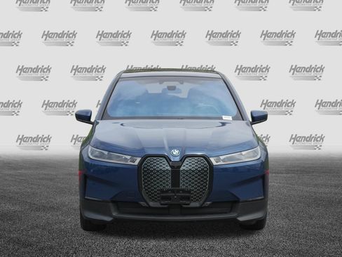Certified 2023 BMW iX xDrive50 w/ Premium Package AWD/4WD image 3