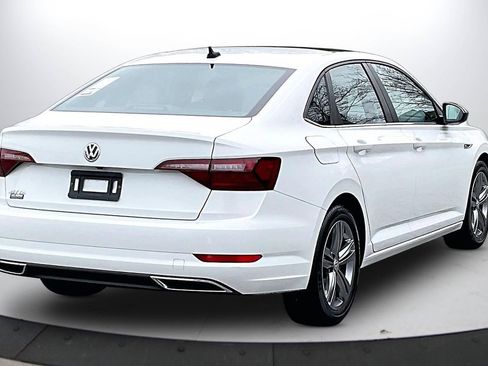 Used 2021 Volkswagen Jetta R-Line image 9