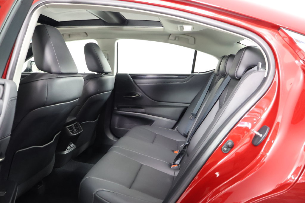 Certified 2021 Lexus ES 350 w/ Premium Package FWD image 11