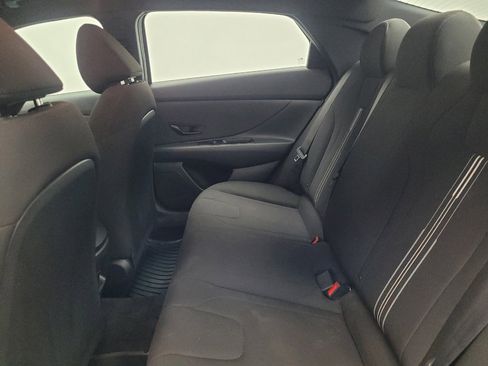 Used 2025 Hyundai Elantra Sport FWD image 18