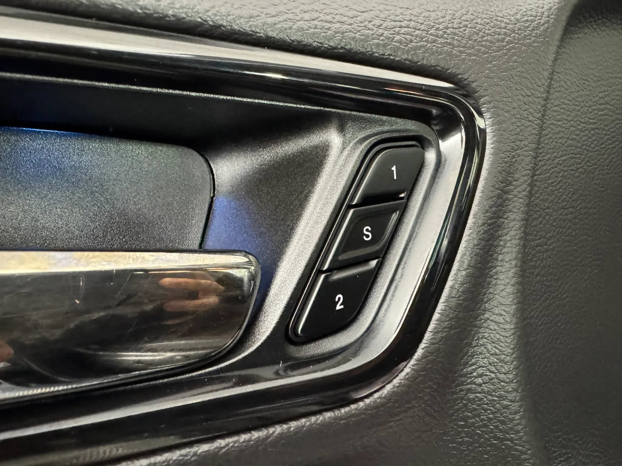 Used 2025 Dodge Durango GT AWD/4WD image 46