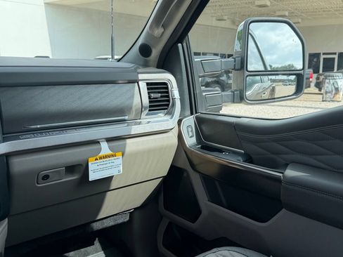 New 2026 Ford F450 Platinum w/ Platinum Plus Package AWD/4WD image 31