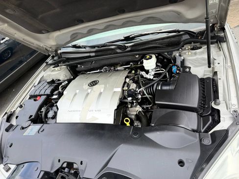 Used 2007 Buick Lucerne CXL w/ Luxury Package FWD image 38