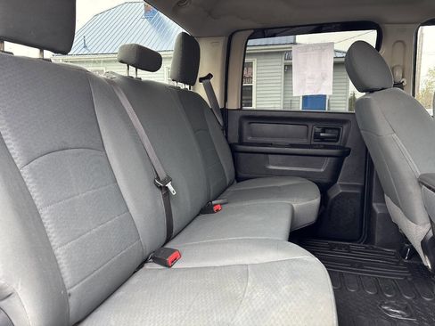Used 2018 RAM 1500 Express w/ Express Value Package AWD/4WD image 24