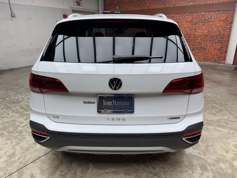 Used 2024 Volkswagen Taos SE image 5
