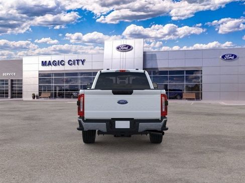New 2026 Ford F250 XLT w/ XLT Premium Package AWD/4WD image 5