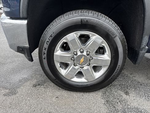 Used 2021 Chevrolet Silverado 3500 LTZ w/ LTZ Premium Package image 13