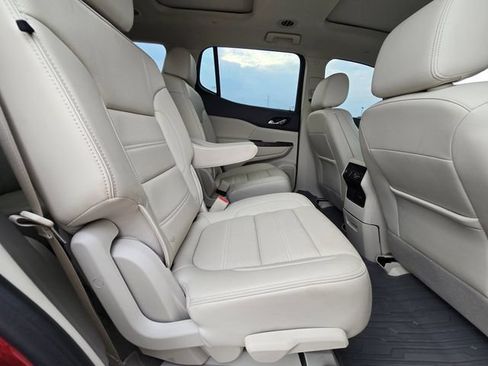 Used 2023 GMC Acadia Denali w/ Denali Ultimate Package FWD image 16