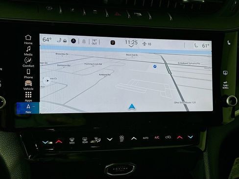 New 2026 Jeep Grand Cherokee Altitude AWD/4WD image 17
