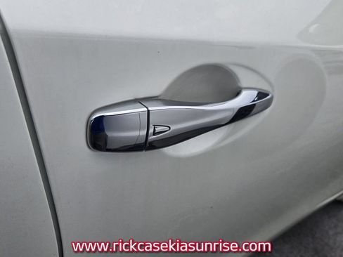 Used 2018 Nissan Altima 2.5 SR FWD image 10
