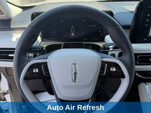 Used 2026 Lincoln Aviator Reserve AWD/4WD image 14