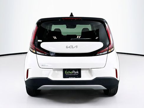 Used 2025 Kia Soul LX w/ LX Technology Package FWD image 7