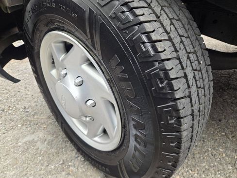 Used 2013 Ford E-250 and Econoline 250 w/ PWR Group RWD image 16