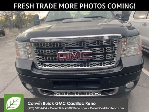 Used 2013 GMC Sierra 2500 Denali AWD/4WD image 2
