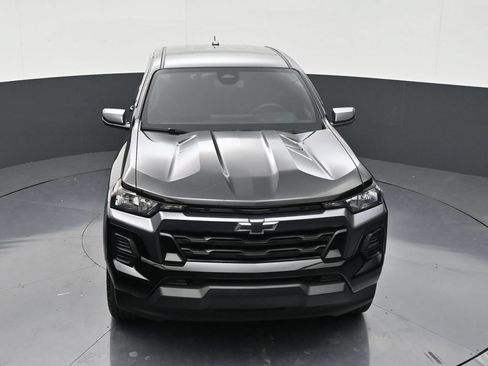Used 2025 Chevrolet Colorado LT RWD image 19