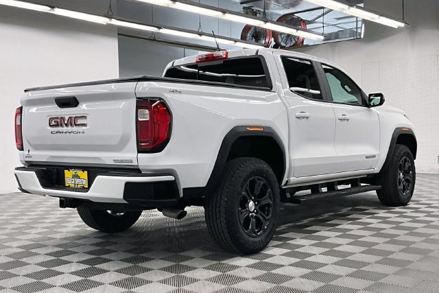 Used 2024 GMC Canyon Elevation w/ Convenience Package AWD/4WD image 14