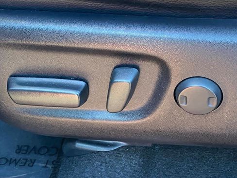 Used 2017 Toyota RAV4 Limited image 14