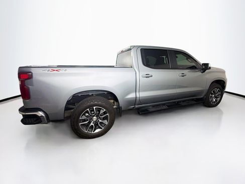 Used 2024 Chevrolet Silverado 1500 LT AWD/4WD image 10