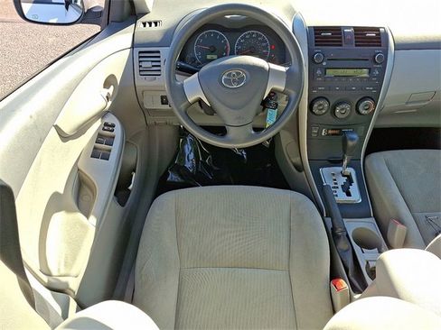 Used 2010 Toyota Corolla LE image 11