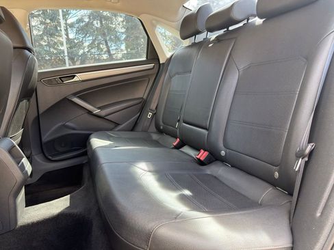 Used 2017 Volkswagen Passat 1.8T R-Line image 27