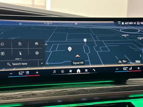 Certified 2024 BMW i7 xDrive60 AWD/4WD image 25
