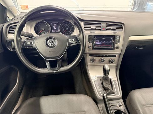 Used 2015 Volkswagen Golf TDI S FWD image 8