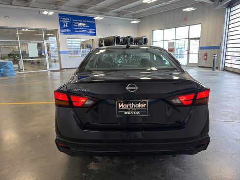 Used 2025 Nissan Altima 2.5 SV FWD image 6