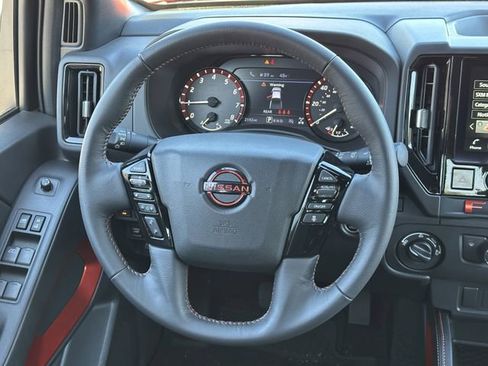 Certified 2025 Nissan Frontier PRO-4X w/ Interior Protection Package AWD/4WD image 24