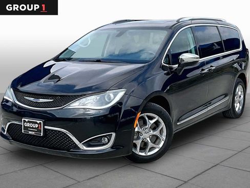 Used 2019 Chrysler Pacifica Limited FWD image 1