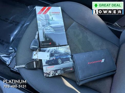 Used 2013 Dodge Avenger SE image 17