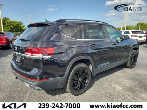 Used 2022 Volkswagen Atlas SE w/ Panoramic Sunroof Package FWD image 8